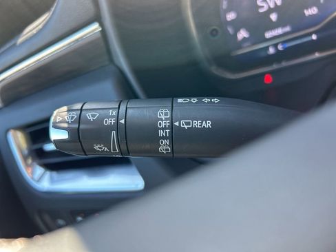 Used 2023 Chevrolet Suburban LT image 22