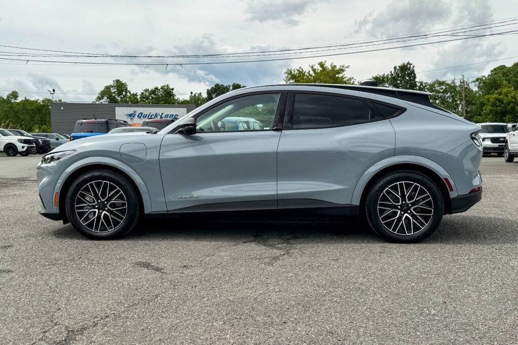 Used 2025 Ford Mustang Mach-E Premium AWD/4WD image 6