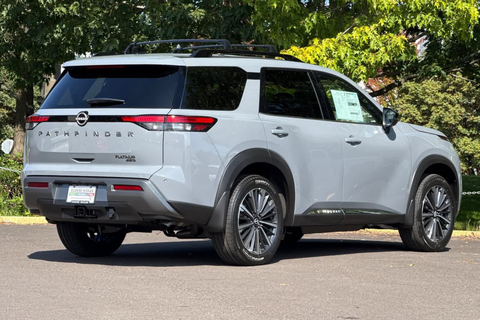 New 2026 Nissan Pathfinder Platinum AWD/4WD image 2