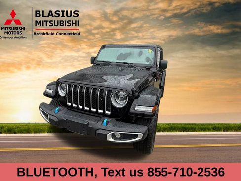 Used 2023 Jeep Wrangler Unlimited Sahara w/ Cold Weather Group image 10