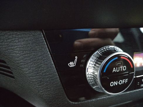 Used 2022 Mitsubishi Outlander SE image 26