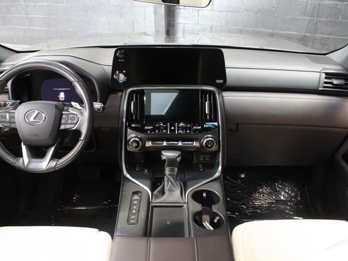 Used 2023 Lexus LX 600 4WD w/ Appearance Package image 21