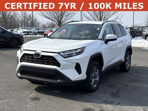 Used 2025 Toyota RAV4 XLE image 5