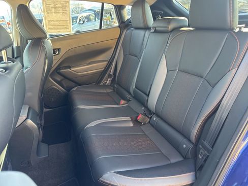 Used 2024 Subaru Crosstrek 2.5i Limited w/ Crosstrek Mirror Package image 11