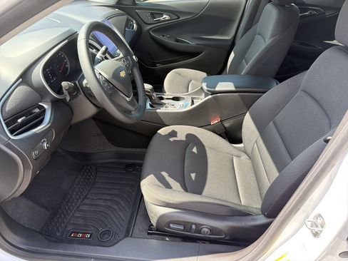 Used 2024 Chevrolet Malibu RS FWD image 19