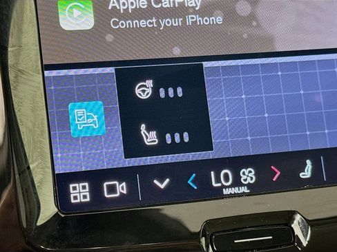 Certified 2025 Volvo XC60 B5 Plus w/ Protection Package Premier image 22