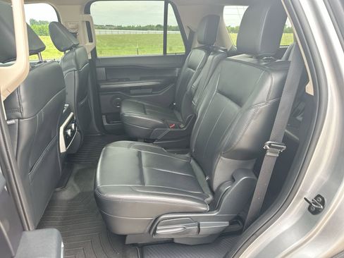 Used 2023 Ford Expedition XLT RWD image 23