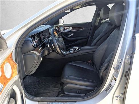 Used 2017 Mercedes-Benz E 300 4MATIC image 17
