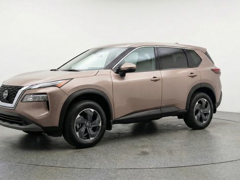 Used 2025 Nissan Rogue SV AWD/4WD image 3