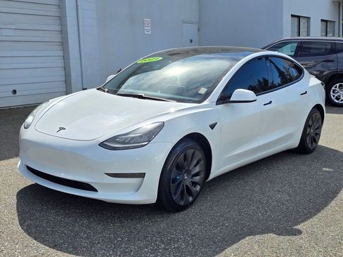 Used 2021 Tesla Model 3 Standard Range Plus RWD image 4