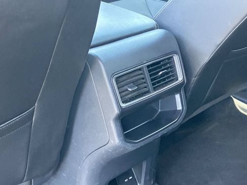 Used 2025 Volkswagen Atlas Cross Sport SE FWD image 16