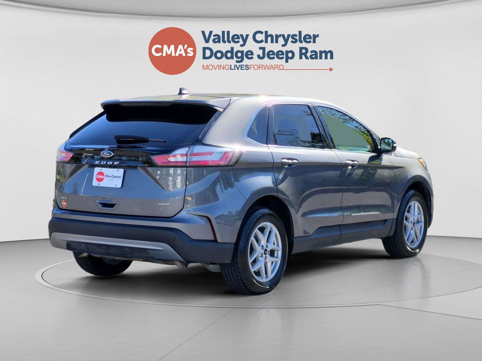 Used 2024 Ford Edge SEL AWD/4WD image 5