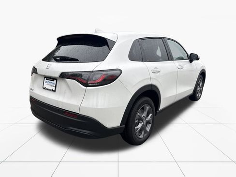 New 2026 Honda HR-V LX image 8
