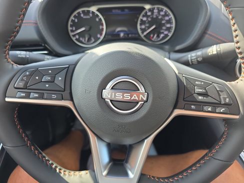 Used 2025 Nissan Sentra SR image 8