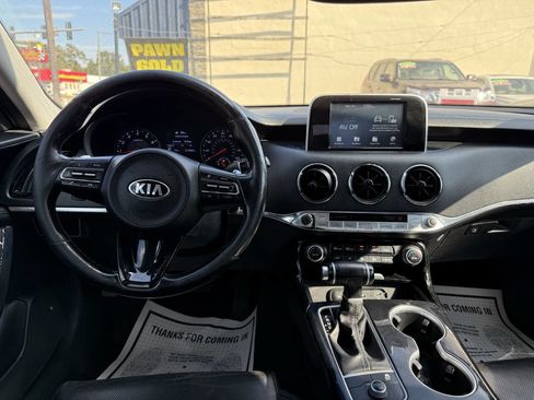 Used 2018 Kia Stinger image 14