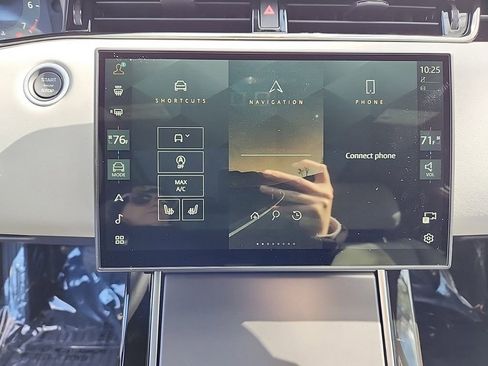 Certified 2026 Land Rover Range Rover Evoque S AWD/4WD image 17