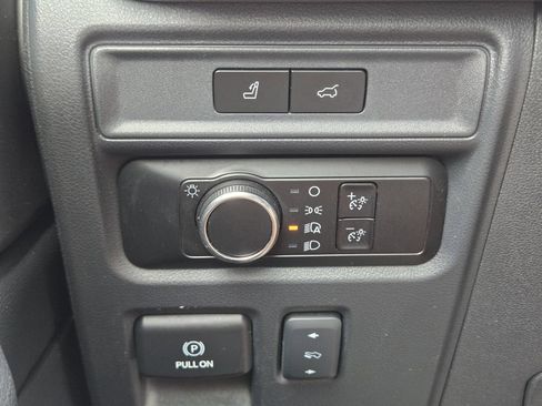 Used 2024 Ford Expedition XLT RWD image 29