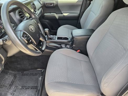 Used 2022 Toyota Tacoma SR RWD image 13