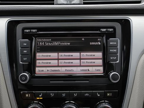 Used 2012 Volkswagen Passat 2.5 SE image 55