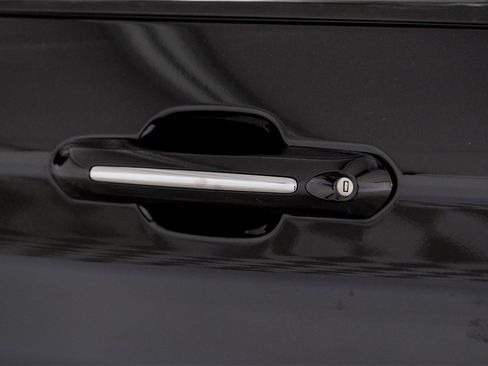 Used 2021 Ford Explorer Limited w/ Equipment Group 301A image 43