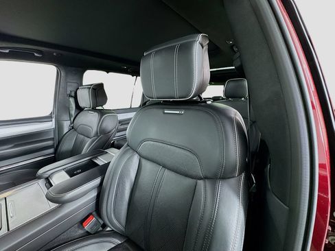 Used 2023 Jeep Grand Wagoneer Series II w/ Flexible Seating Group AWD/4WD image 20