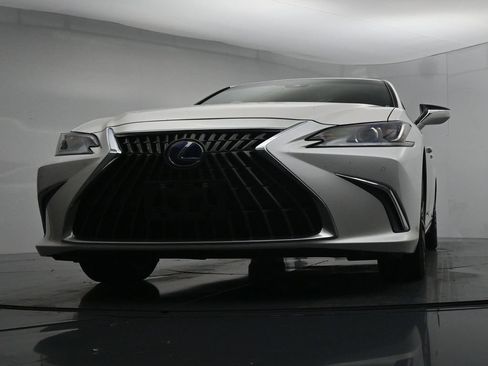Used 2022 Lexus ES 300h w/ Premium Package FWD image 19