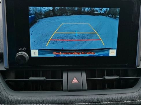 Used 2025 Toyota RAV4 LE image 22