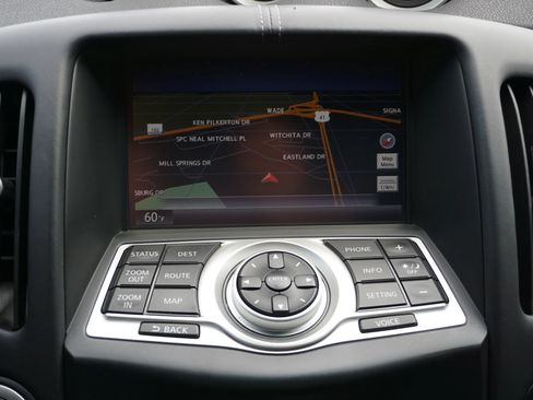 Used 2016 Nissan 370Z Coupe RWD image 33