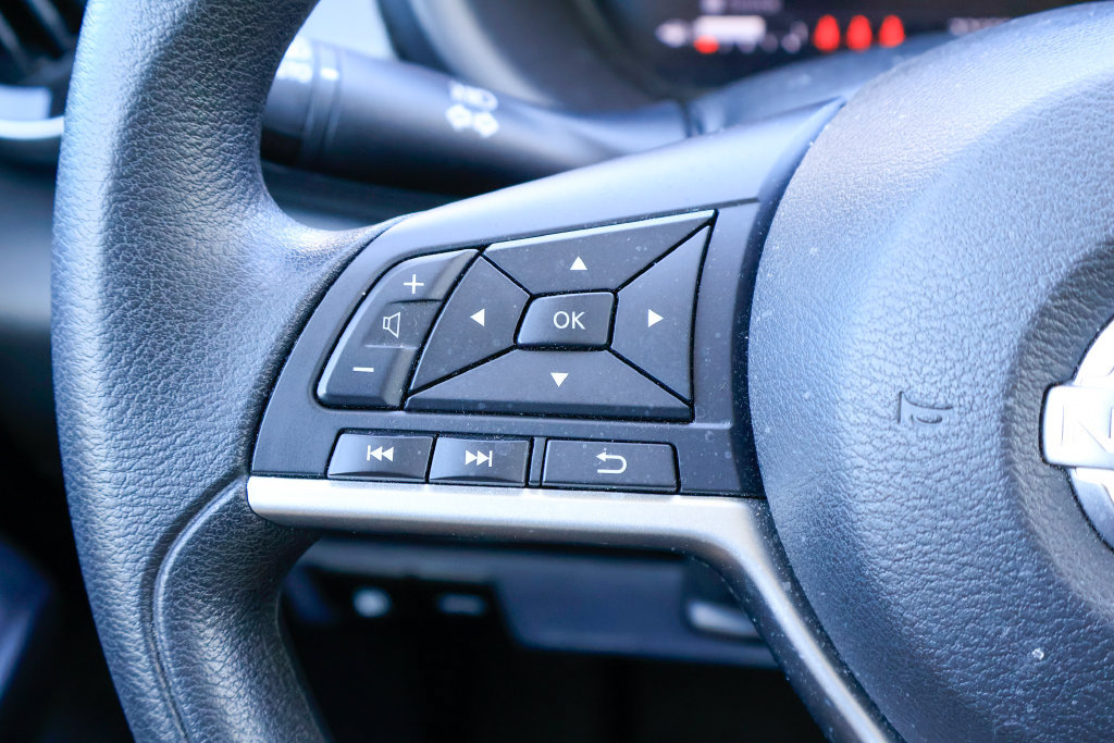 Used 2022 Nissan Kicks SV FWD image 12