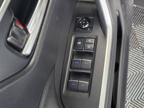 Used 2022 Toyota RAV4 SE w/ Convenience Package AWD/4WD image 22