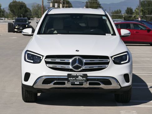 Used 2022 Mercedes-Benz GLC 300 4MATIC w/ Premium Package Lite image 9