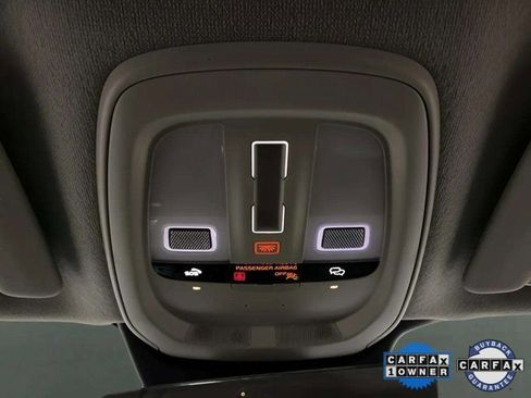 Used 2025 Volvo XC40 B5 Plus image 62