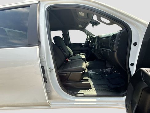 Used 2025 Chevrolet Silverado 2500 Custom w/ Custom Convenience Package image 20