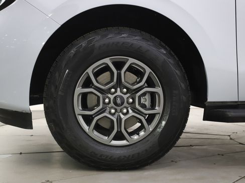 Used 2026 Ford Expedition Active image 35