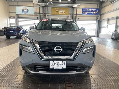 Used 2023 Nissan Rogue SL w/ SL Premium Package AWD/4WD image 2