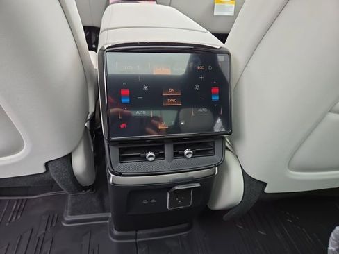 New 2026 Cadillac Vistiq Luxury image 34