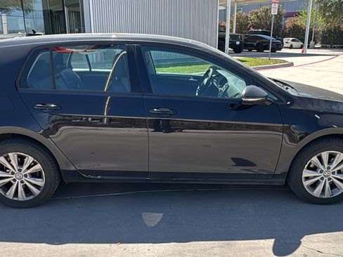 Used 2021 Volkswagen Golf 4-Door image 8