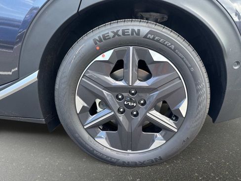 New 2025 Kia EV6 Light w/ Light LR Technology Package image 10