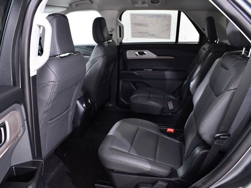 New 2026 Ford Explorer Active w/ Active Comfort Package image 16