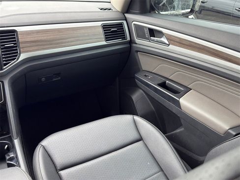 Used 2021 Volkswagen Atlas SEL w/ MDO Package (Bench Seat) image 29