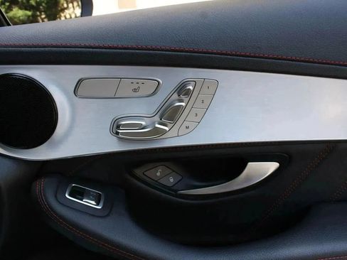 Used 2019 Mercedes-Benz GLC 43 AMG 4MATIC image 35
