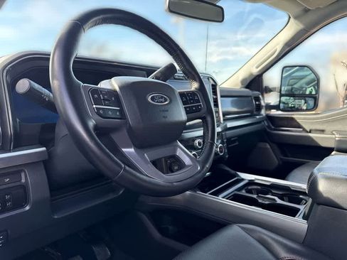 Used 2024 Ford F250 Lariat image 2
