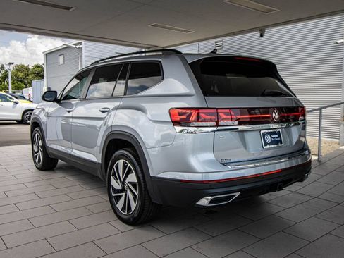 Used 2024 Volkswagen Atlas SE FWD image 12