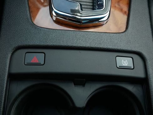 Used 2009 Cadillac STS V8 RWD image 24