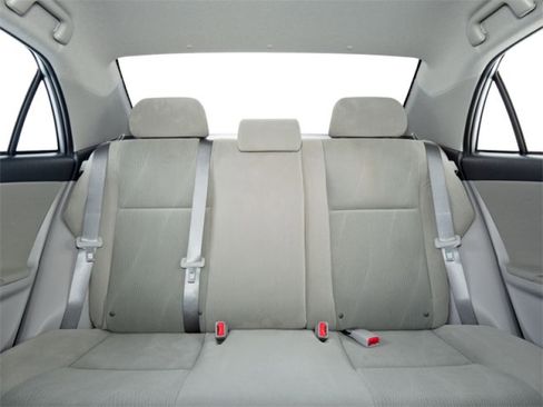 Used 2011 Toyota Corolla LE image 12