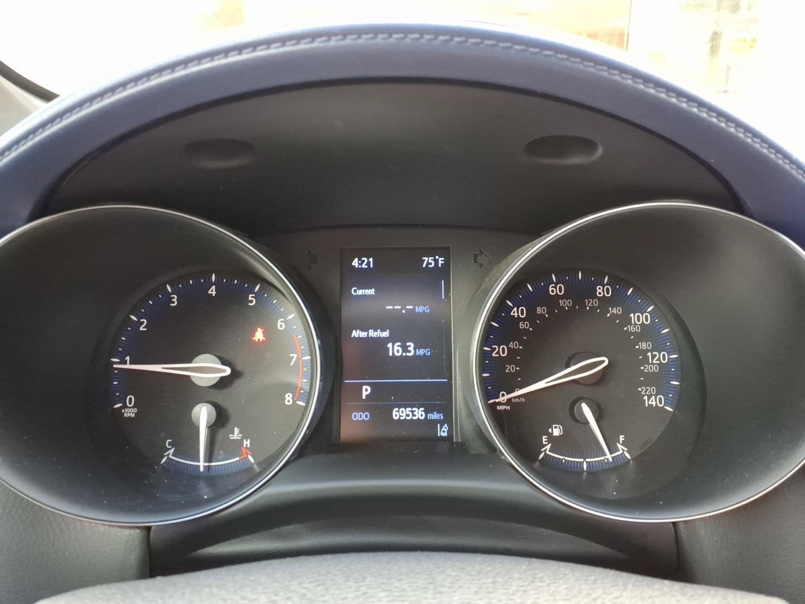 Used 2020 Toyota C-HR XLE FWD image 29