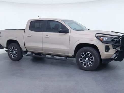 Used 2024 Chevrolet Colorado Z71 w/ Z71 Convenience Package 2 image 1