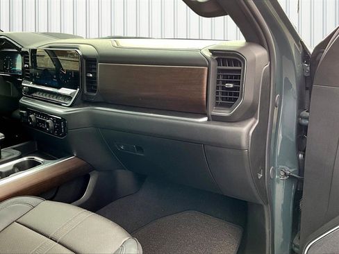 Used 2026 Chevrolet Silverado 1500 High Country w/ Technology Package image 12