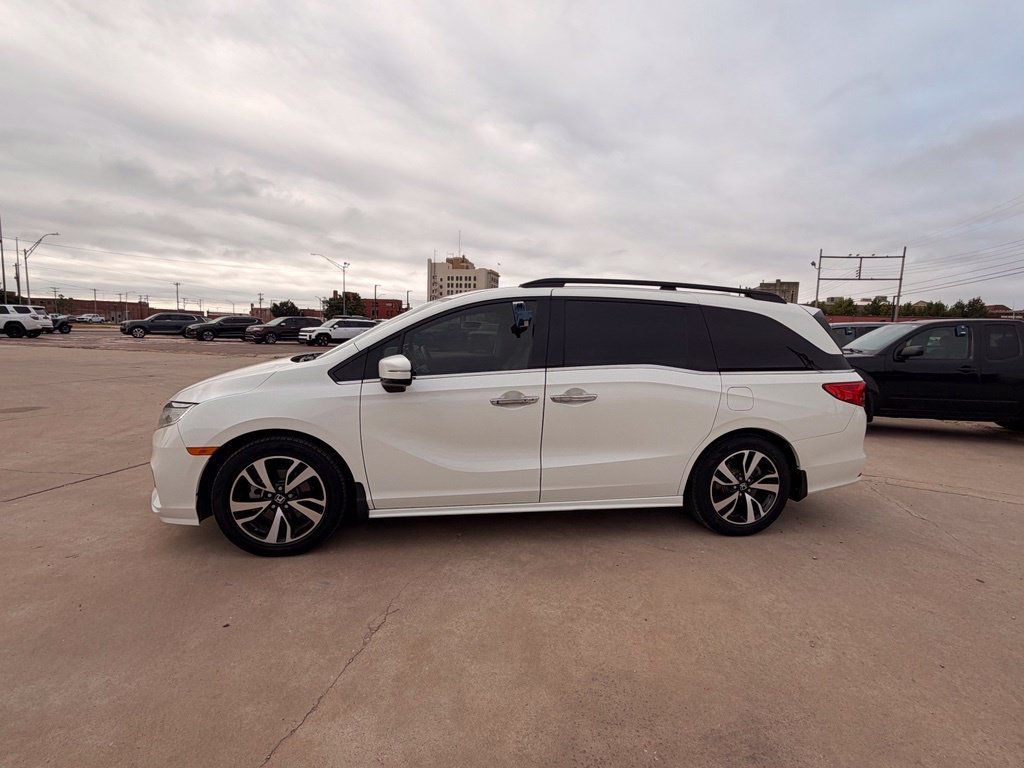 Used 2018 Honda Odyssey Elite image 2