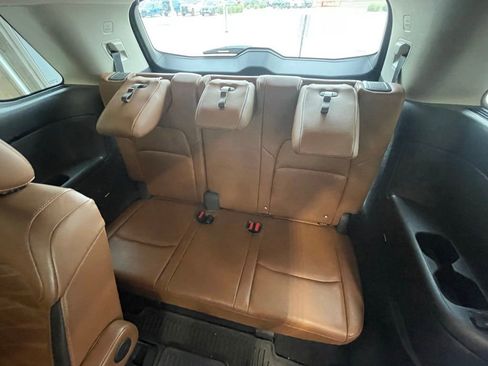 Certified 2022 Nissan Pathfinder Platinum w/ Cargo Package FWD image 18